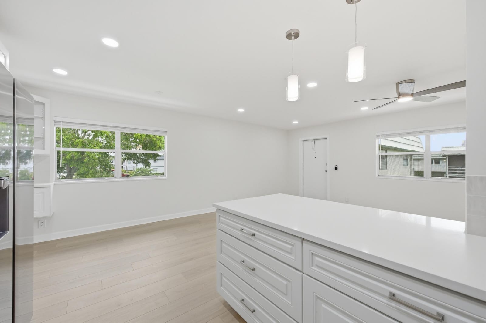 670 MONACO Court N — photo 10