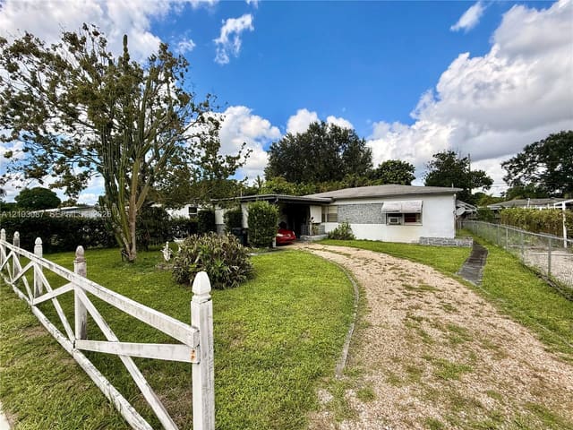 6409 Mayo Street, Hollywood, FL 33023