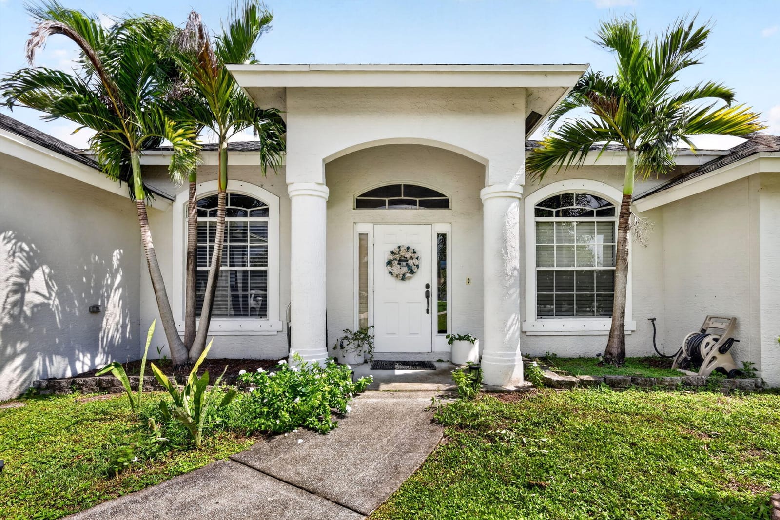 422 SW TULIP Boulevard, Port St. Lucie, FL 34953 photo 3