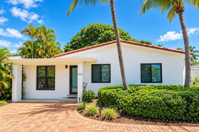 1216 NE 16th Terrace, Fort Lauderdale, FL 33304