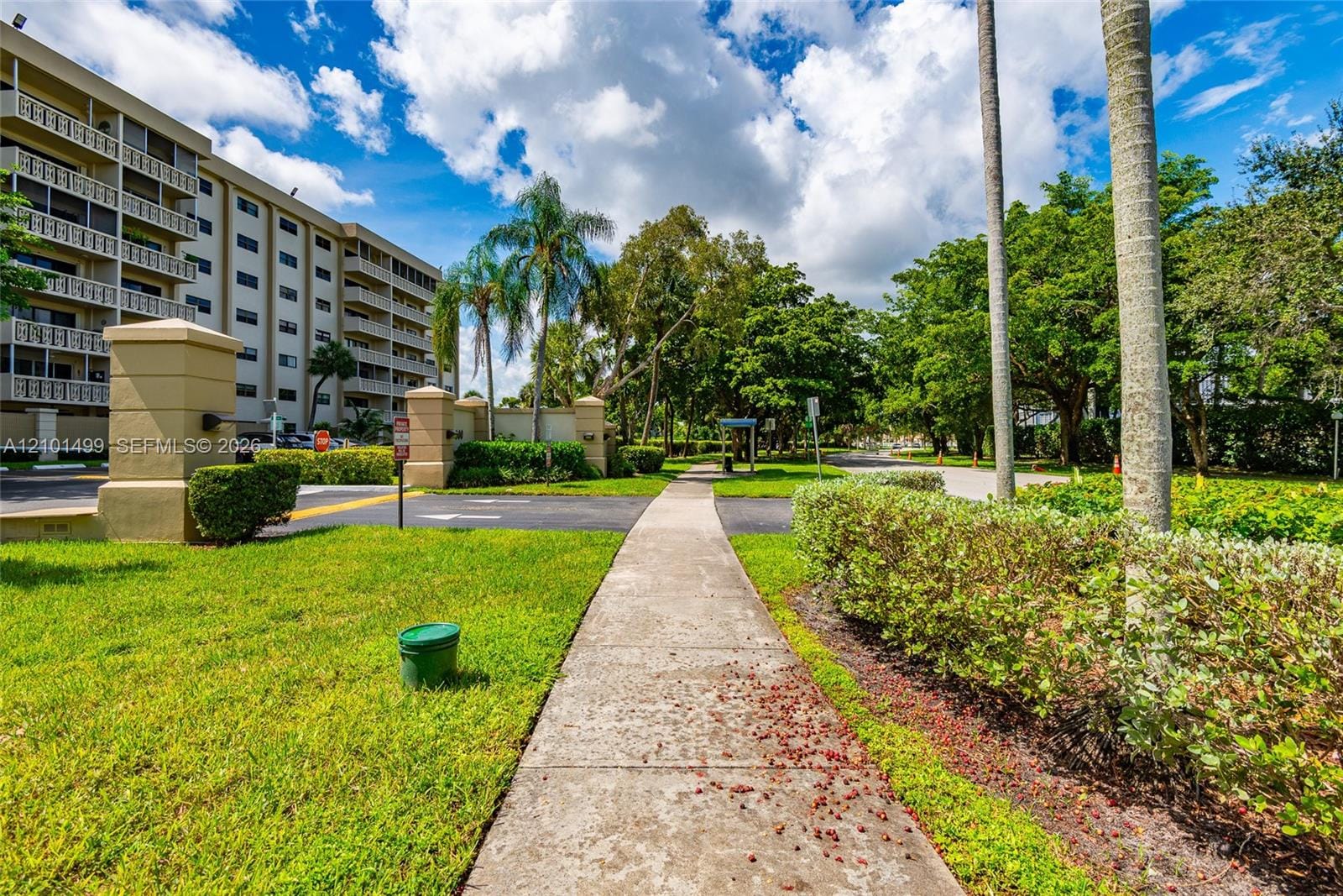 800 NE 195th Street 408, Miami, FL 33179 photo 28