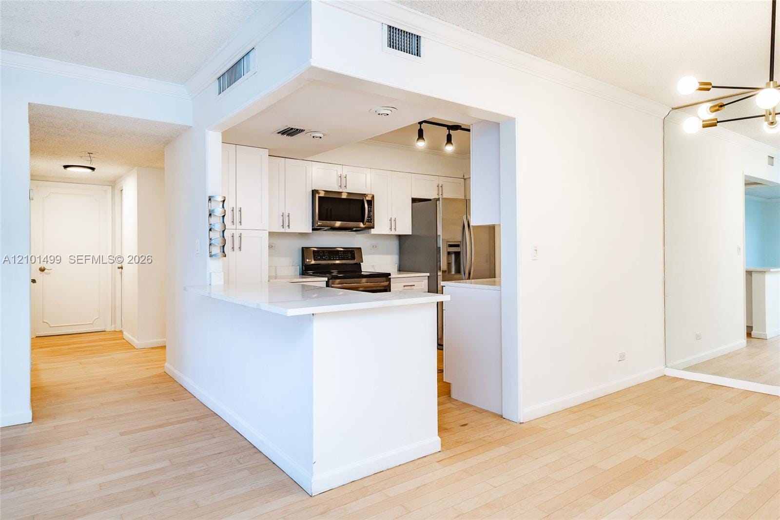 800 NE 195th Street 408 — photo 4