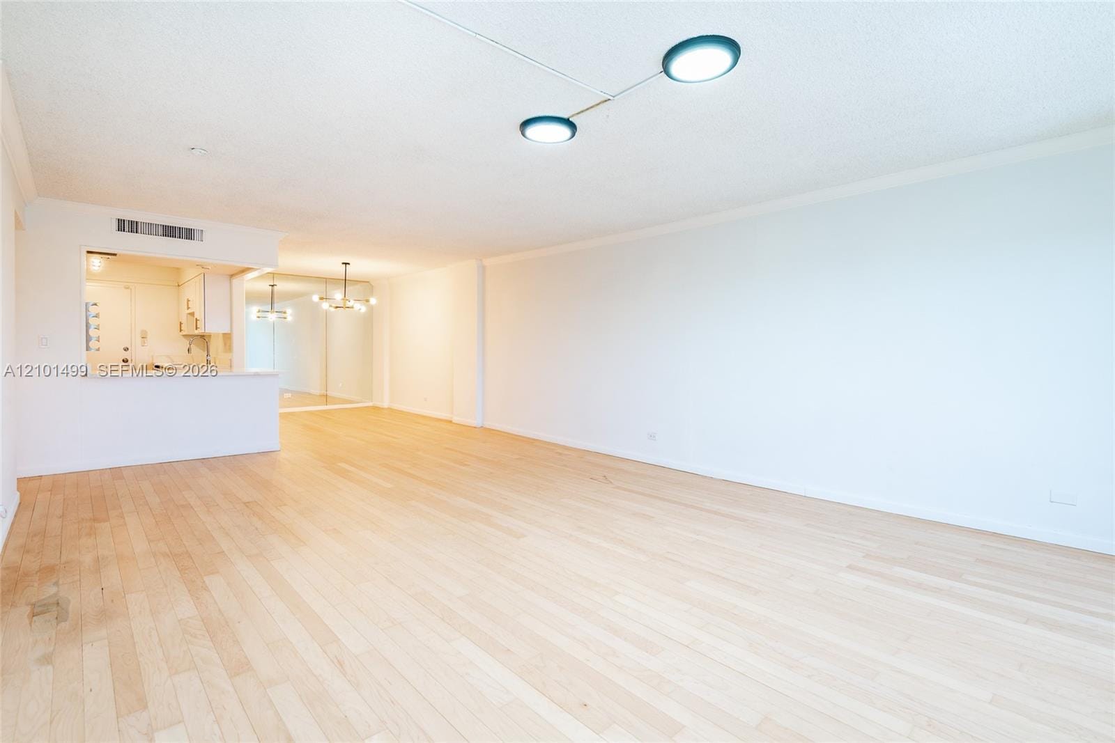 800 NE 195th Street 408 — photo 5