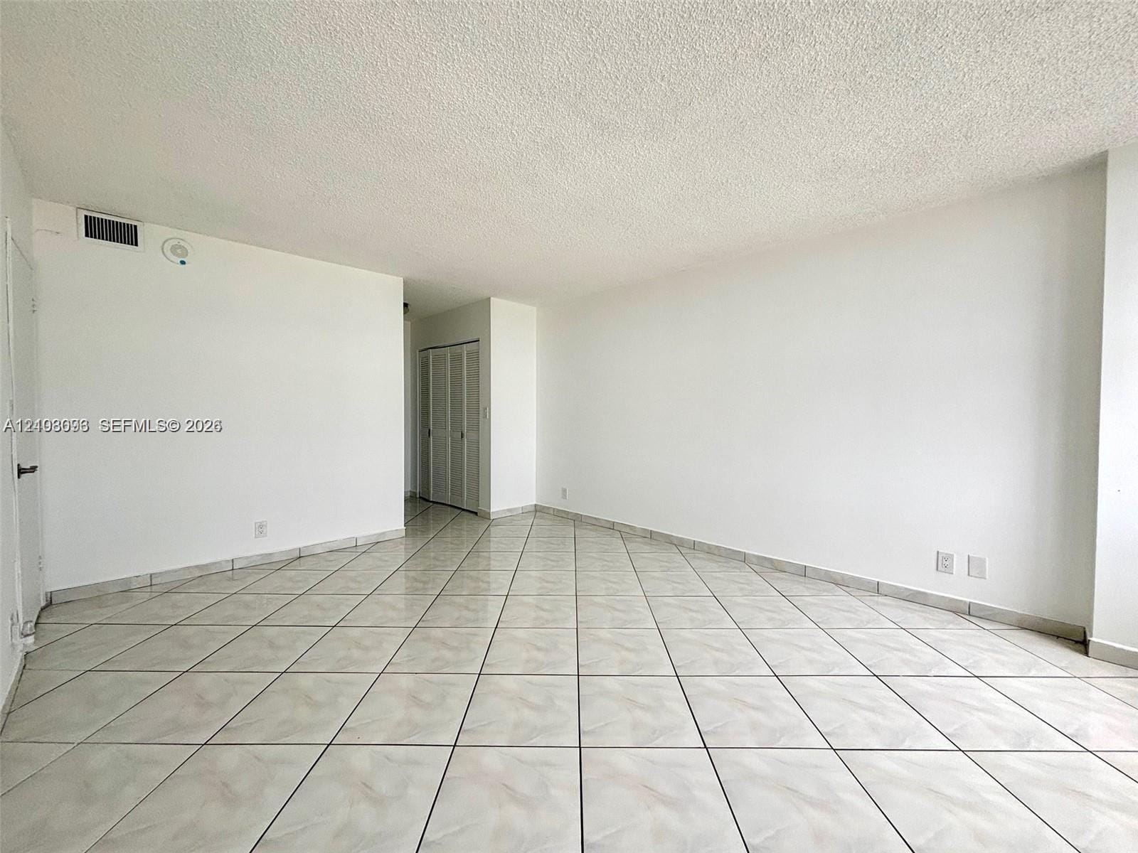 2500 Parkview Drive 1208 — photo 7