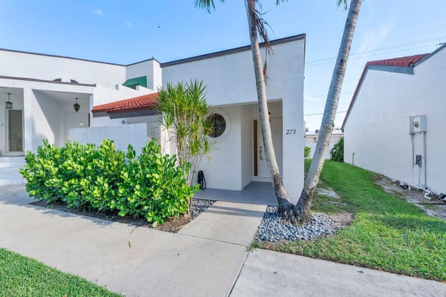 273 NW 36TH Avenue, Deerfield Beach, FL 33442