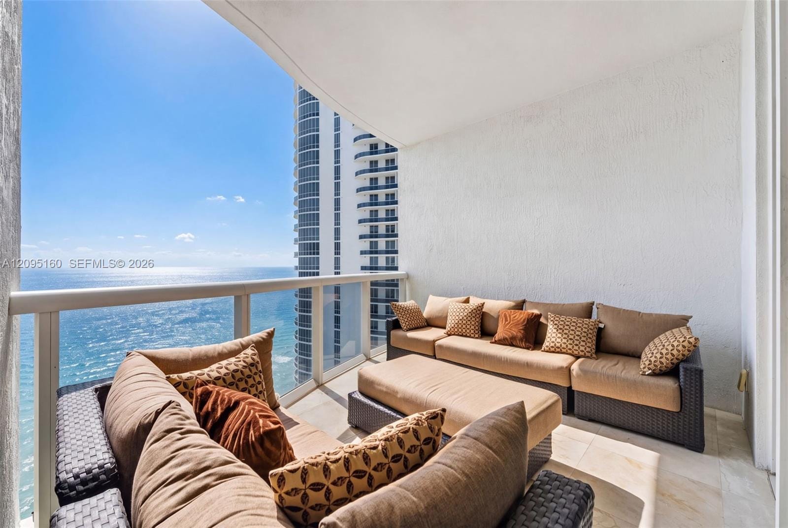 16001 Collins Avenue 2606, Sunny Isles Beach, FL 33160 photo 2