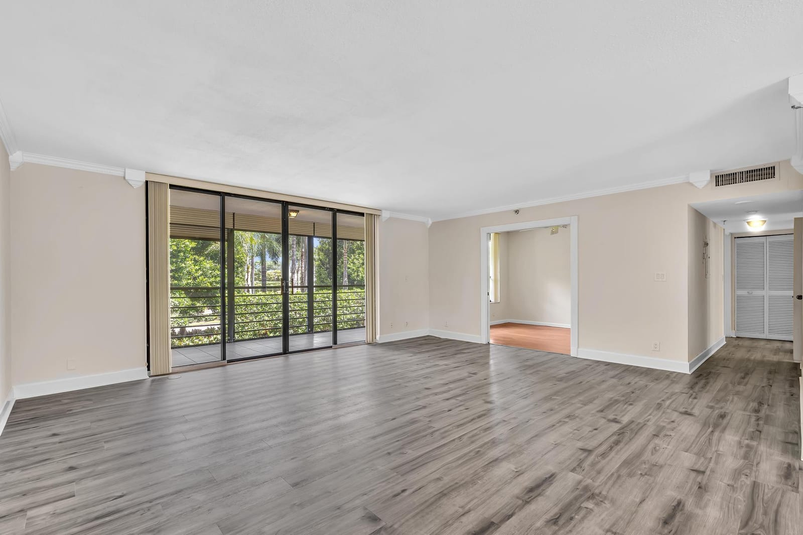 7564 REGENCY LAKE Drive 202, Boca Raton, FL 33433 photo 19