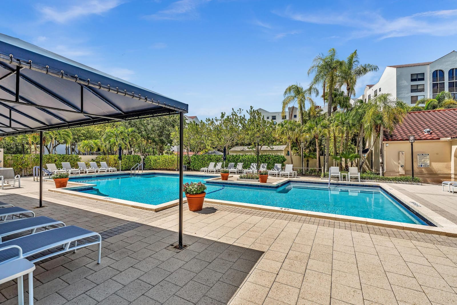7564 REGENCY LAKE Drive 202 — photo 5