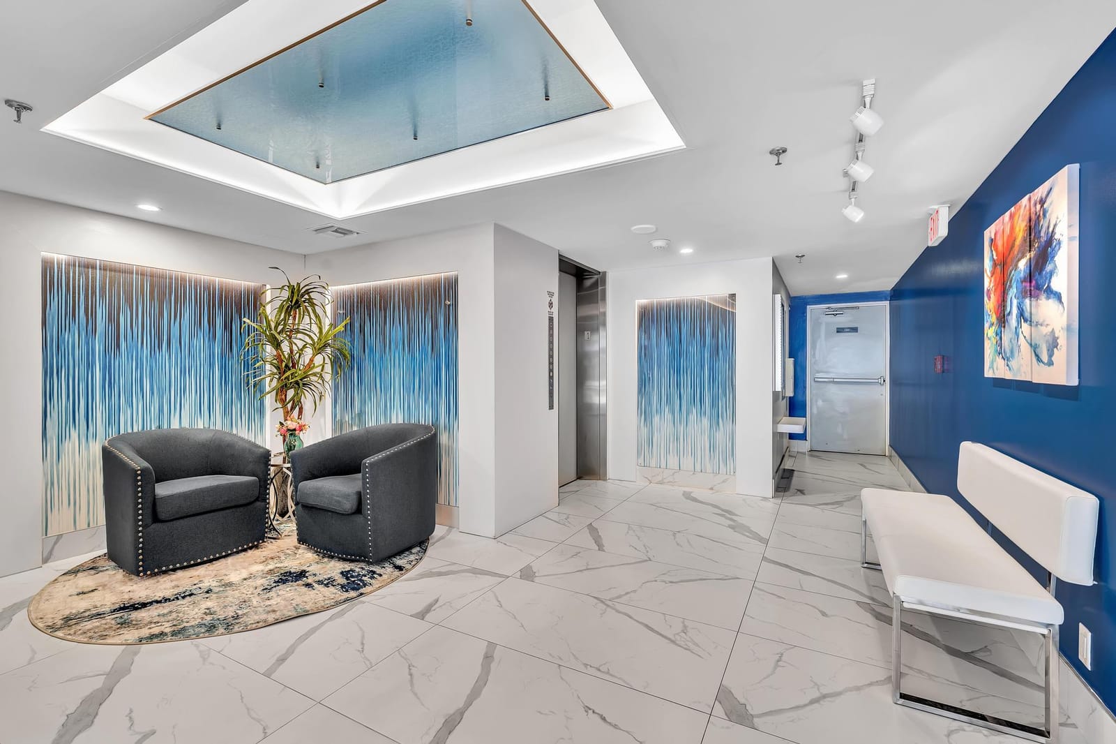 7564 REGENCY LAKE Drive 202 — photo 10