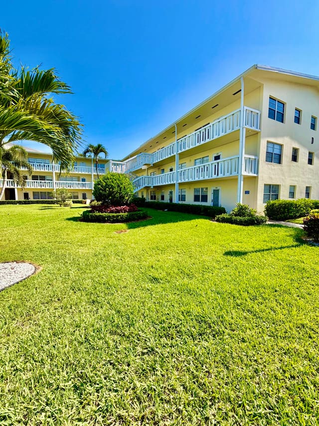 153 Dorset D, Boca Raton, FL 33434