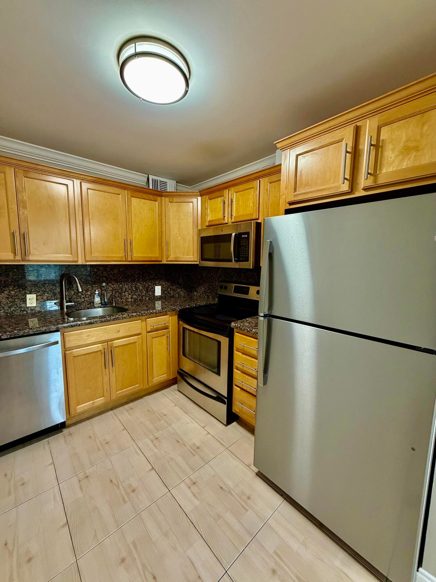 153 Dorset D — photo 8
