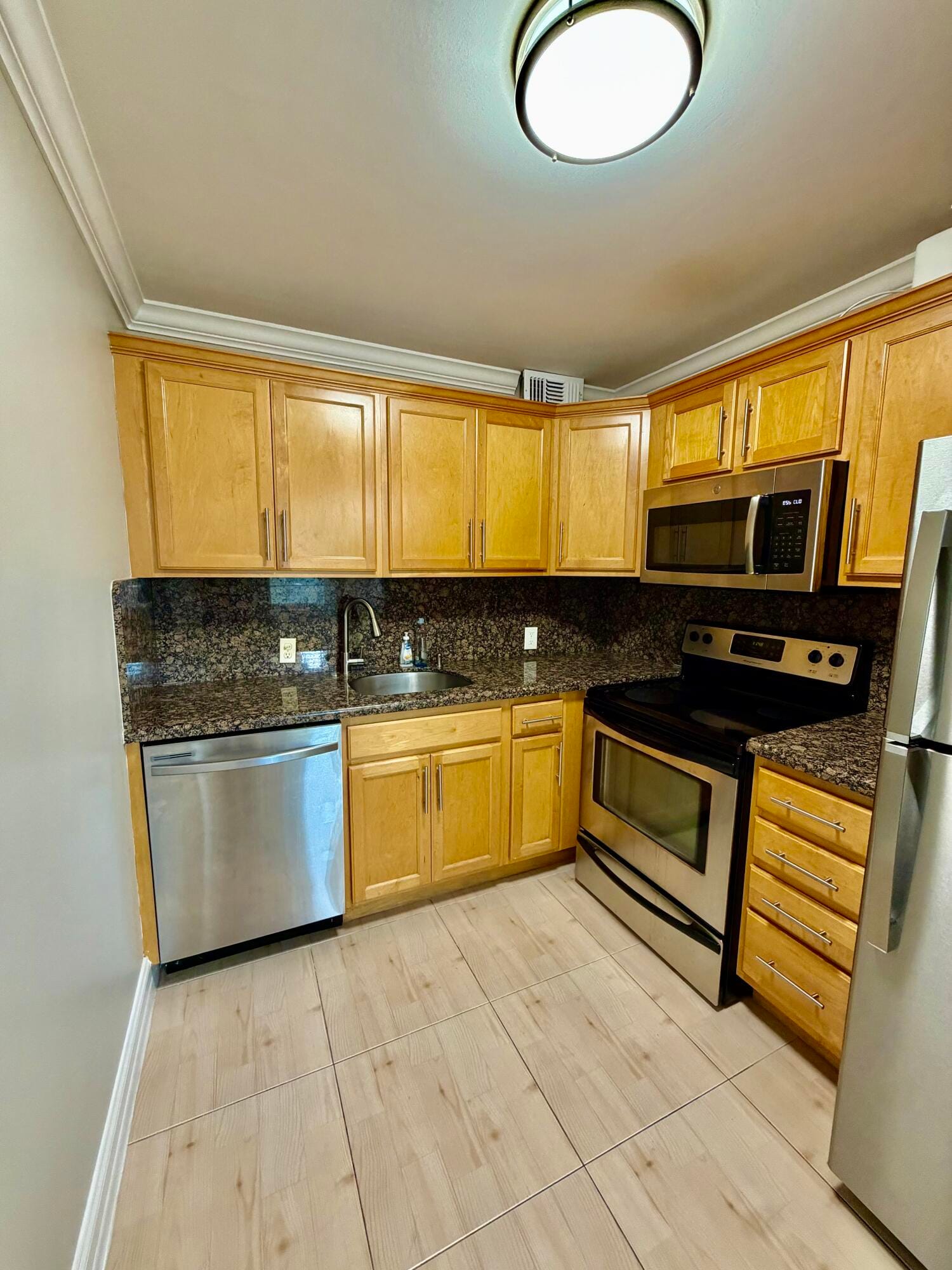 153 Dorset D — photo 9