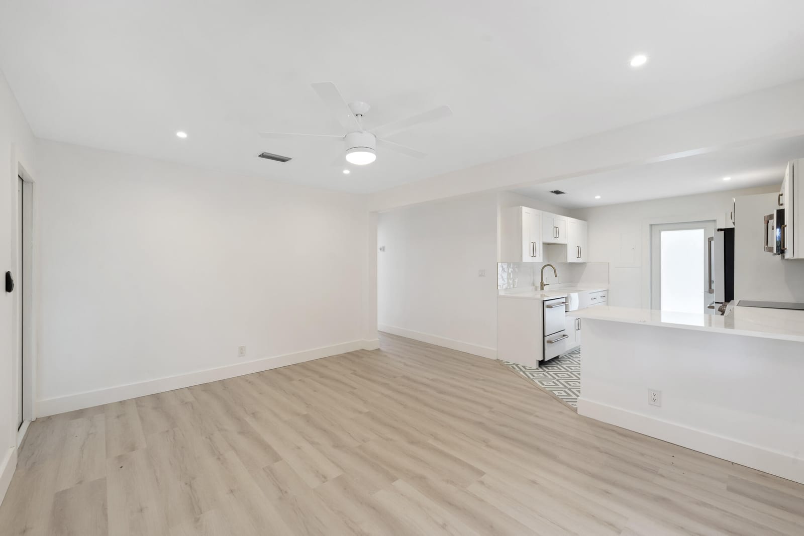 514 52nd Street, West Palm Beach, FL 33407 photo 14