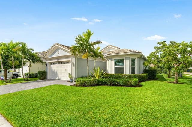 15751 Hummingbird Lane, Westlake, FL 33470