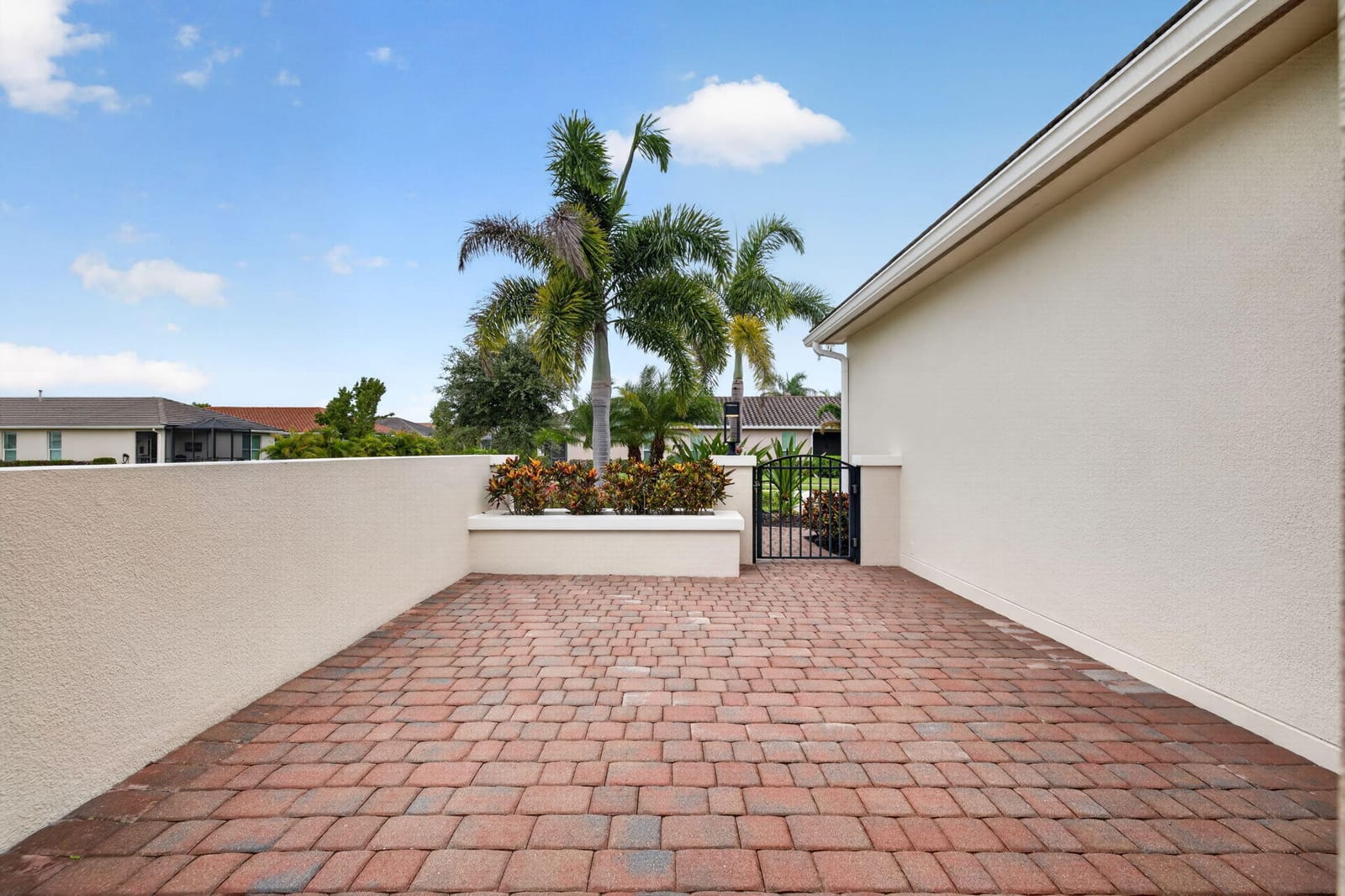 9907 SW Trumpet Tree Circle — photo 5
