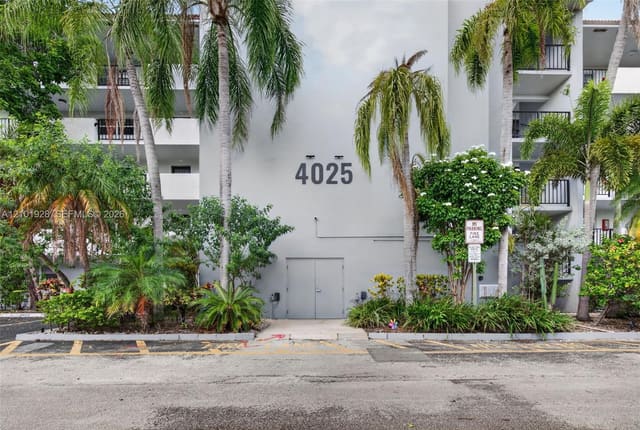 4025 N Nob Hill Road 107, Sunrise, FL 33351