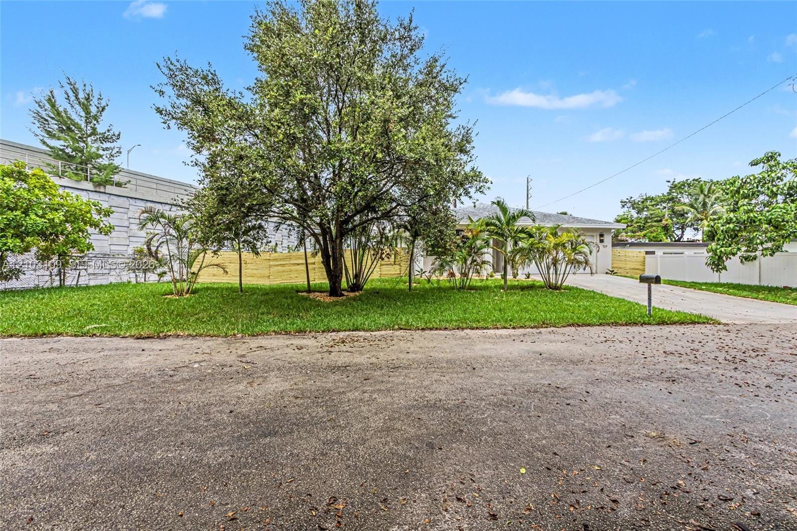 727 NW 43rd Court — photo 3
