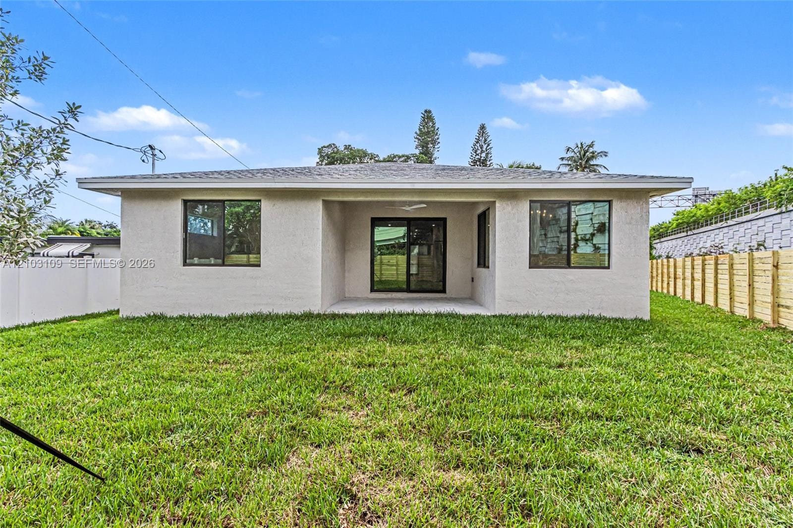 727 NW 43rd Court — photo 8