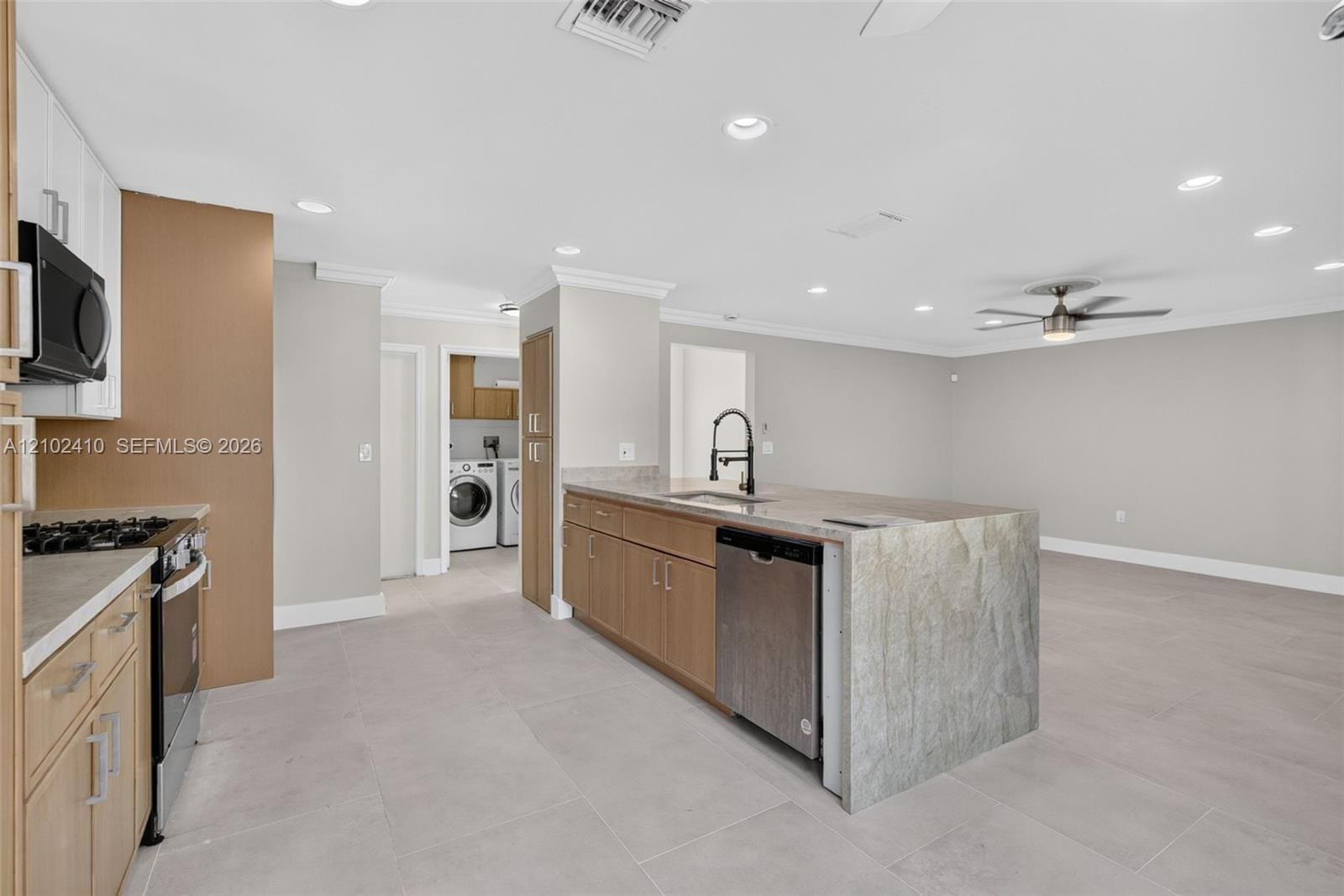 83 Gables Boulevard, Weston, FL 33326 photo 16