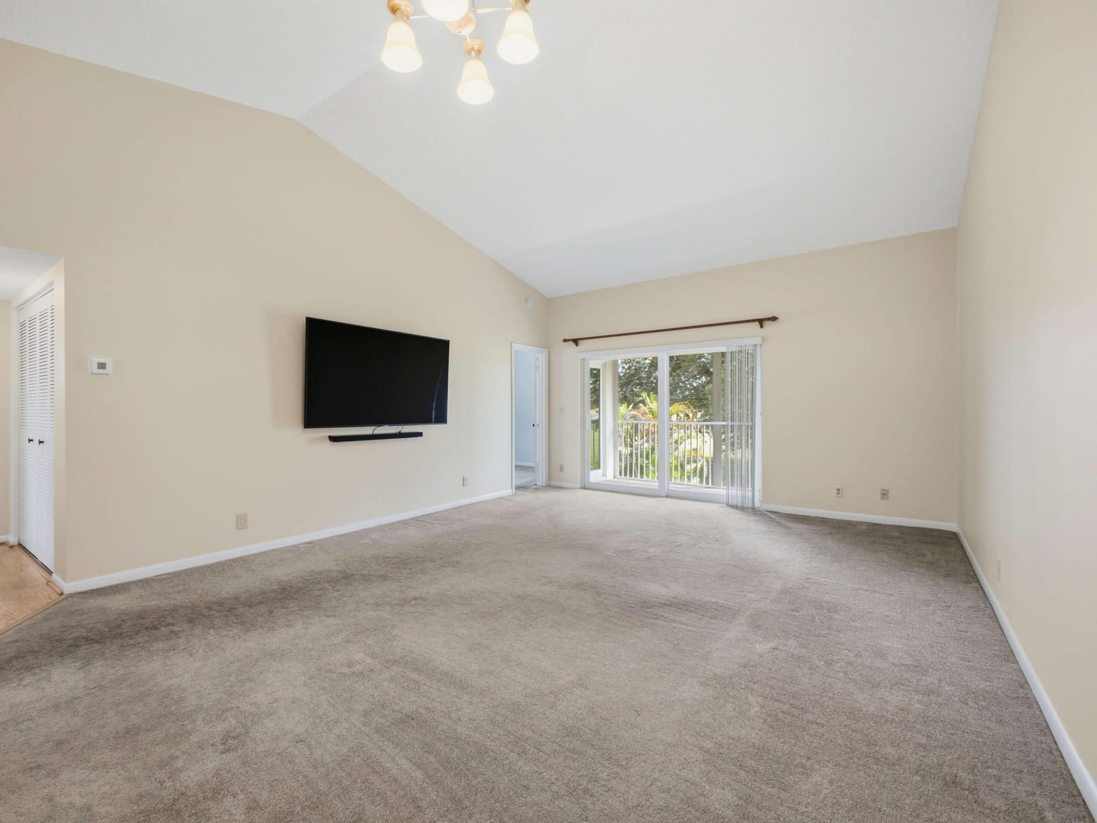 3041 Holiday Springs Boulevard 201, Margate, FL 33063 photo 8