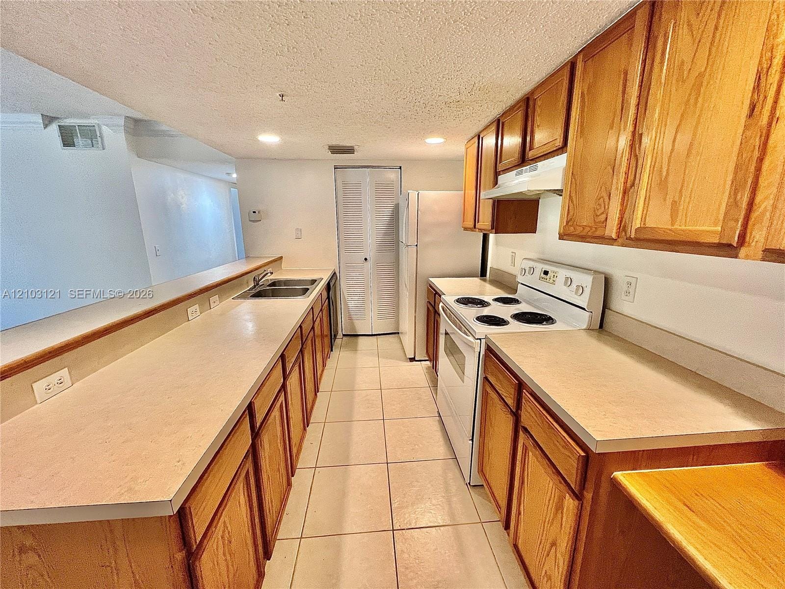 9905 Westwood Drive 25-3, Tamarac, FL 33321 photo 8