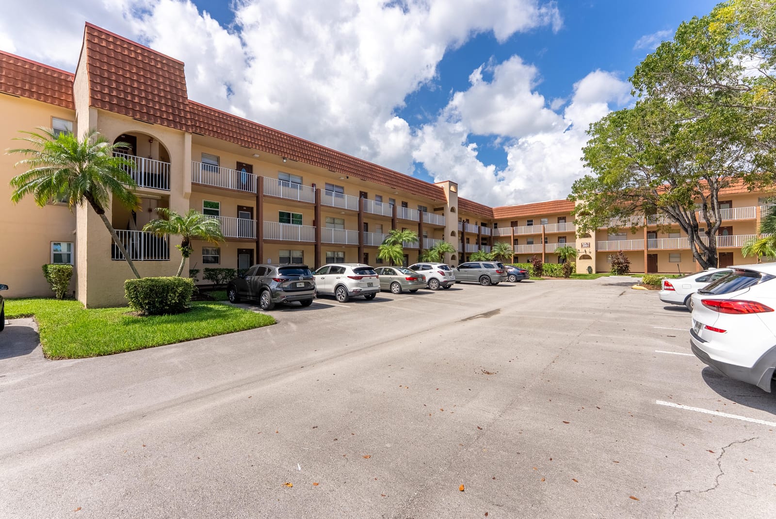 2801 N Pine Island Road N 202, Sunrise, FL 33322
