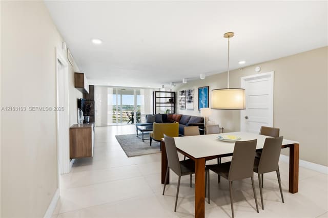 3507 Oaks Way 802, Pompano Beach, FL 33069