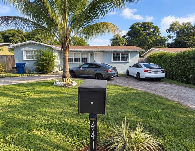 441 NE 160th Terrace, Miami, FL 33162