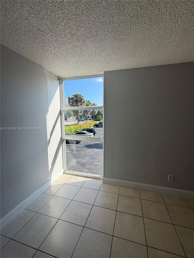 2075 NE 164th Street 212, North Miami Beach, FL 33162