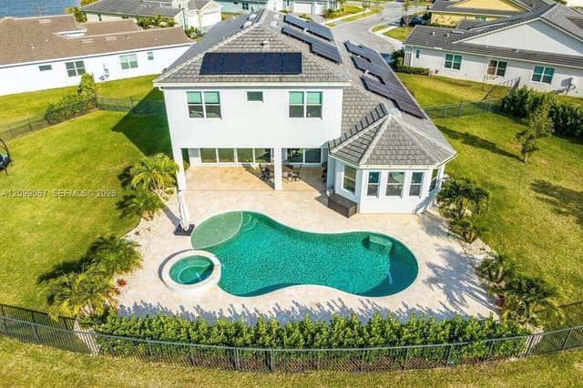 15962 Wildflower Court, Palm Beach, FL 33470