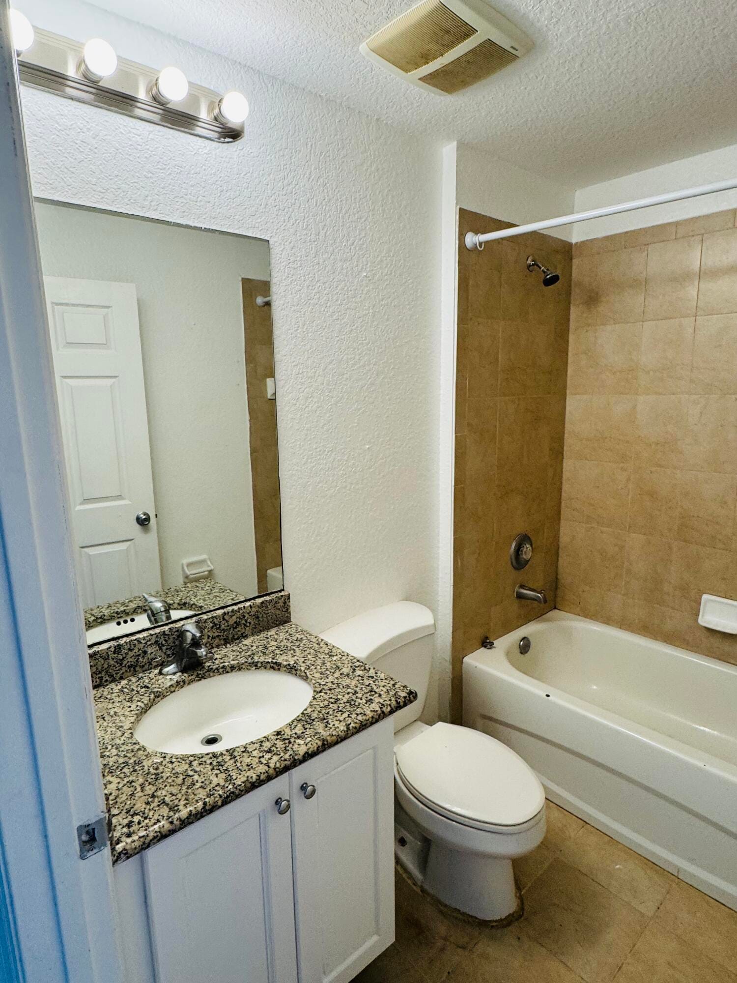 1942 NE 5TH Street, Boynton Beach, FL 33435 photo 11