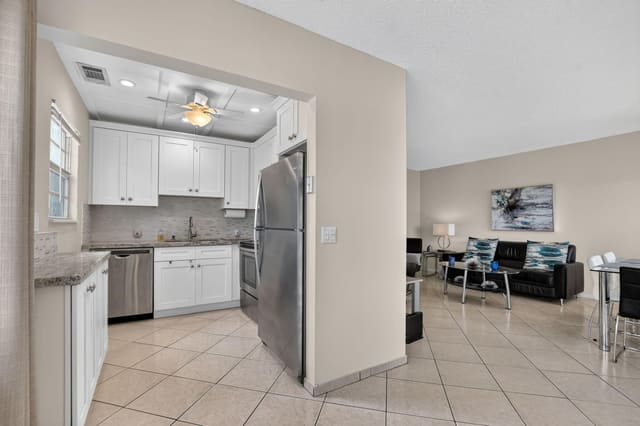 281 FANSHAW G, Boca Raton, FL 33434