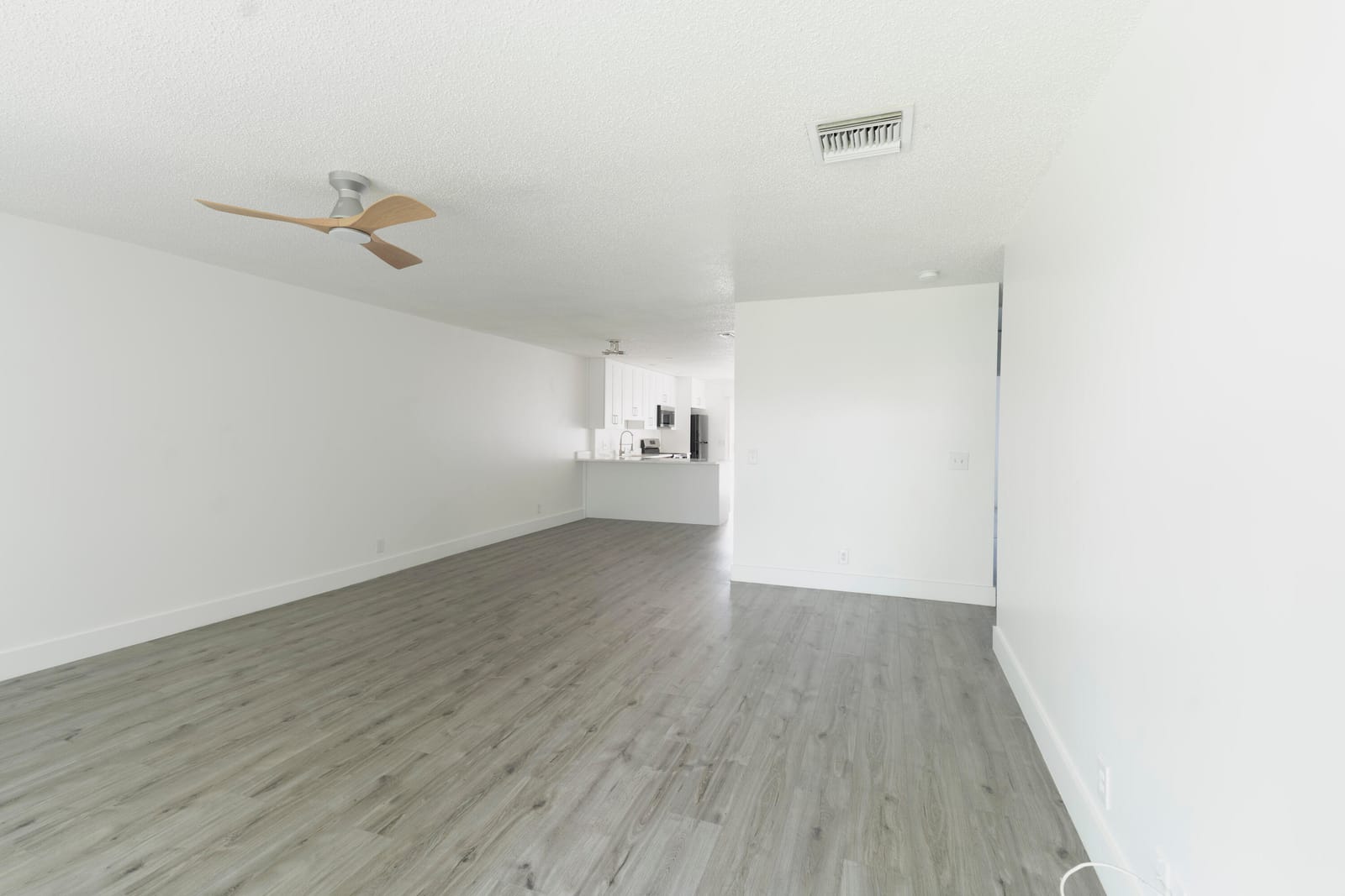 4846 ORLEANS Court B — photo 3