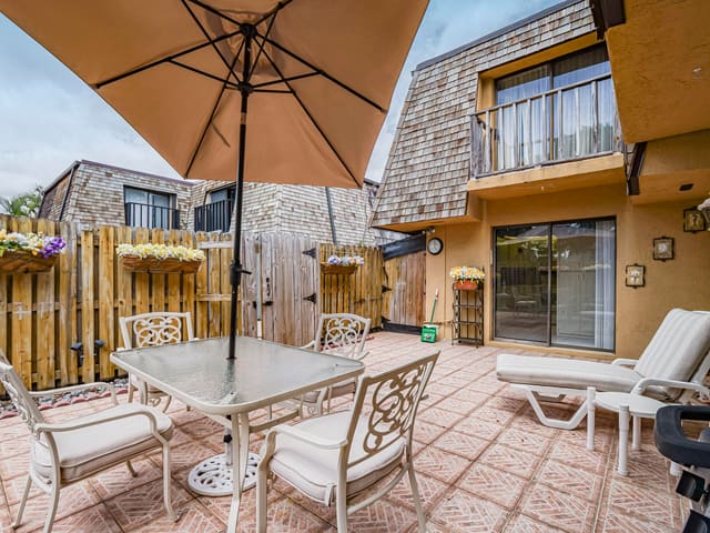 510 N TROPIC Lane 10D, Vero Beach, FL 32960