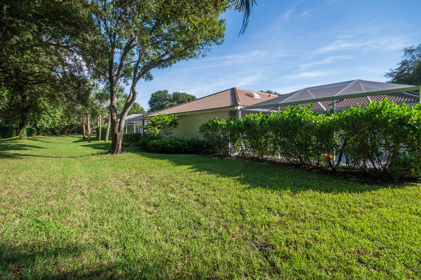 2 bedroom home for sale at 8704 Chapman Oak, Palm Beach Gardens, FL 33410 — $2,800
