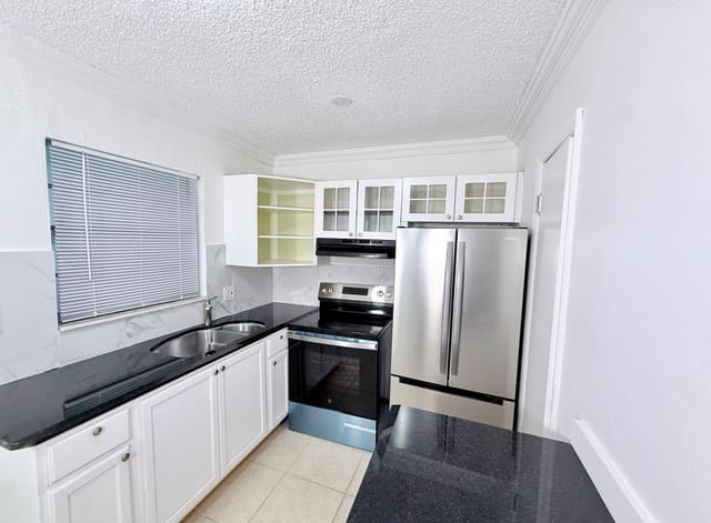 1280 NW 43rd Terrace 107, Lauderhill, FL 33313