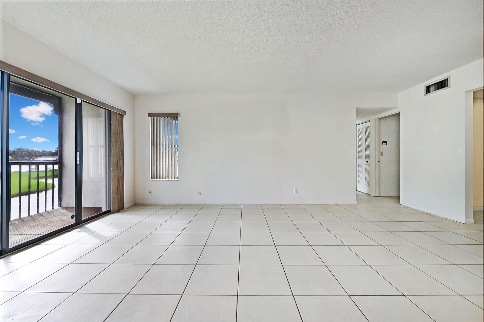 1005 Green Pine Boulevard C2 — photo 4