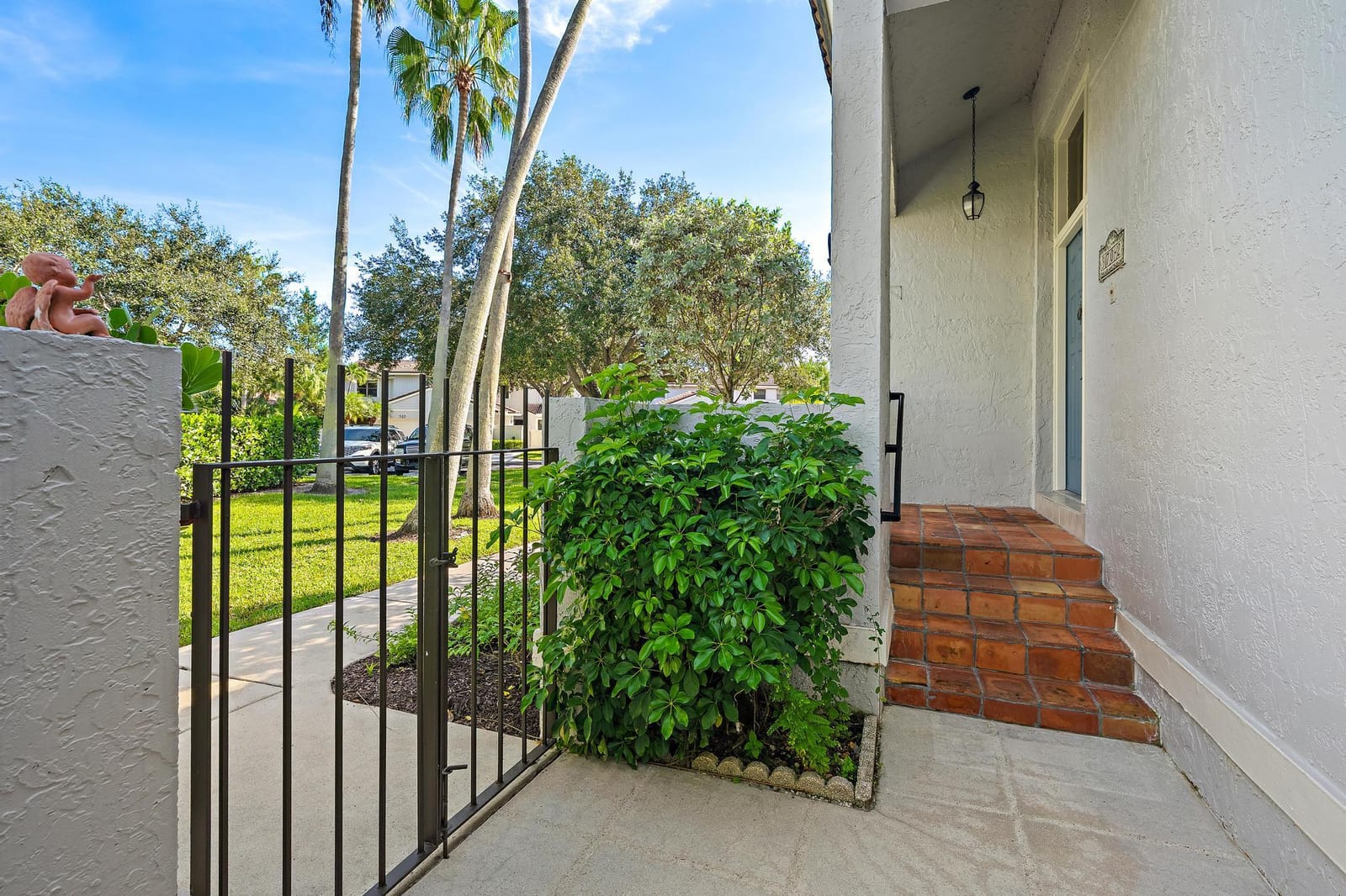 370 Prestwick Circle 2, Palm Beach Gardens, FL 33418 photo 14