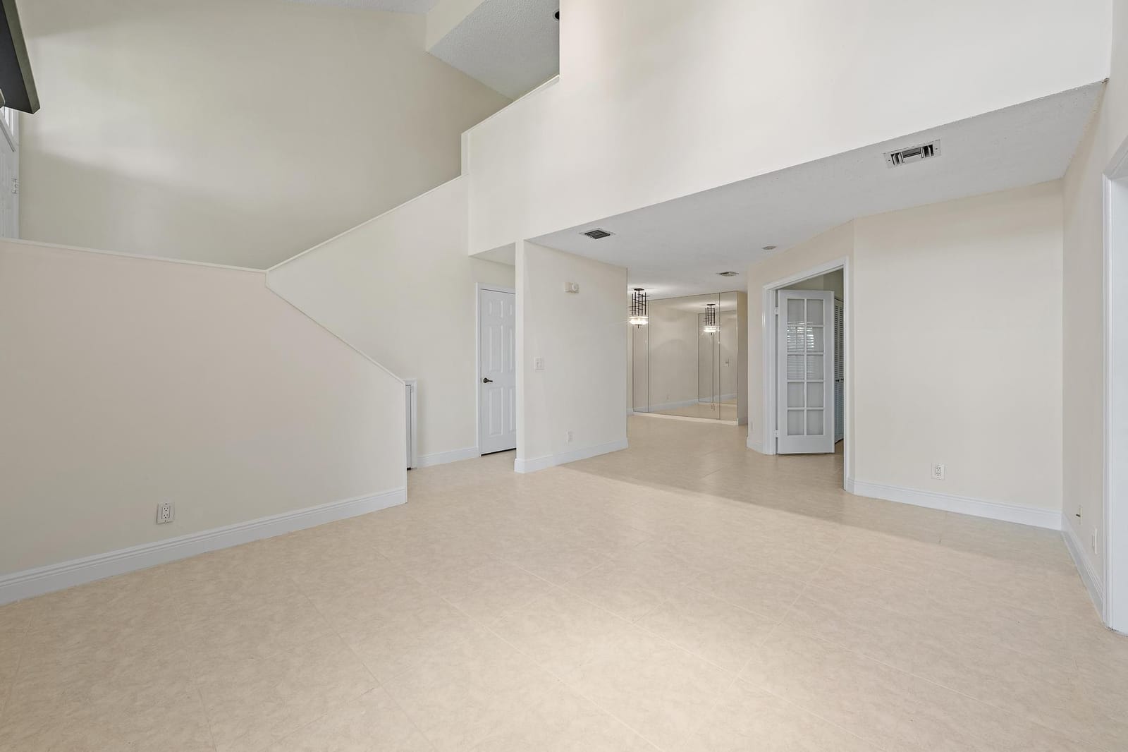 370 Prestwick Circle 2, Palm Beach Gardens, FL 33418 photo 16