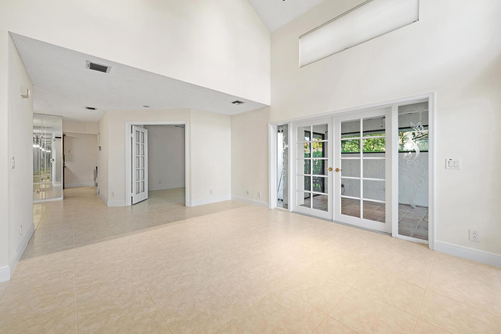 370 Prestwick Circle 2, Palm Beach Gardens, FL 33418 photo 17