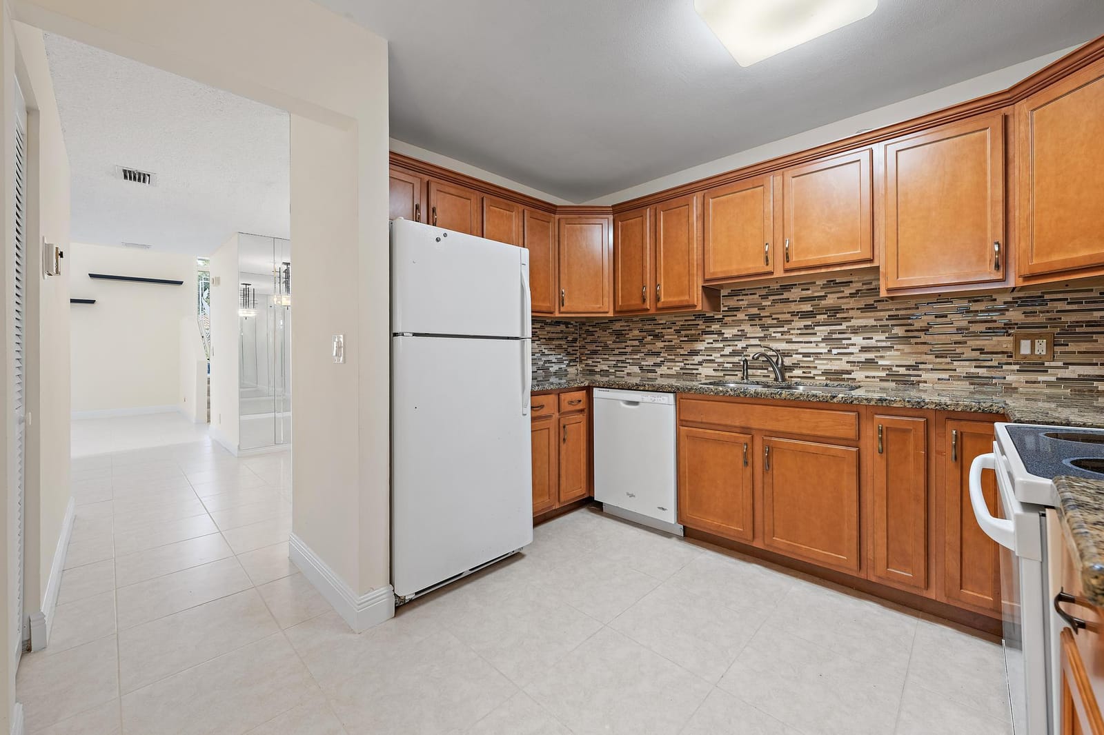 370 Prestwick Circle 2, Palm Beach Gardens, FL 33418 photo 20