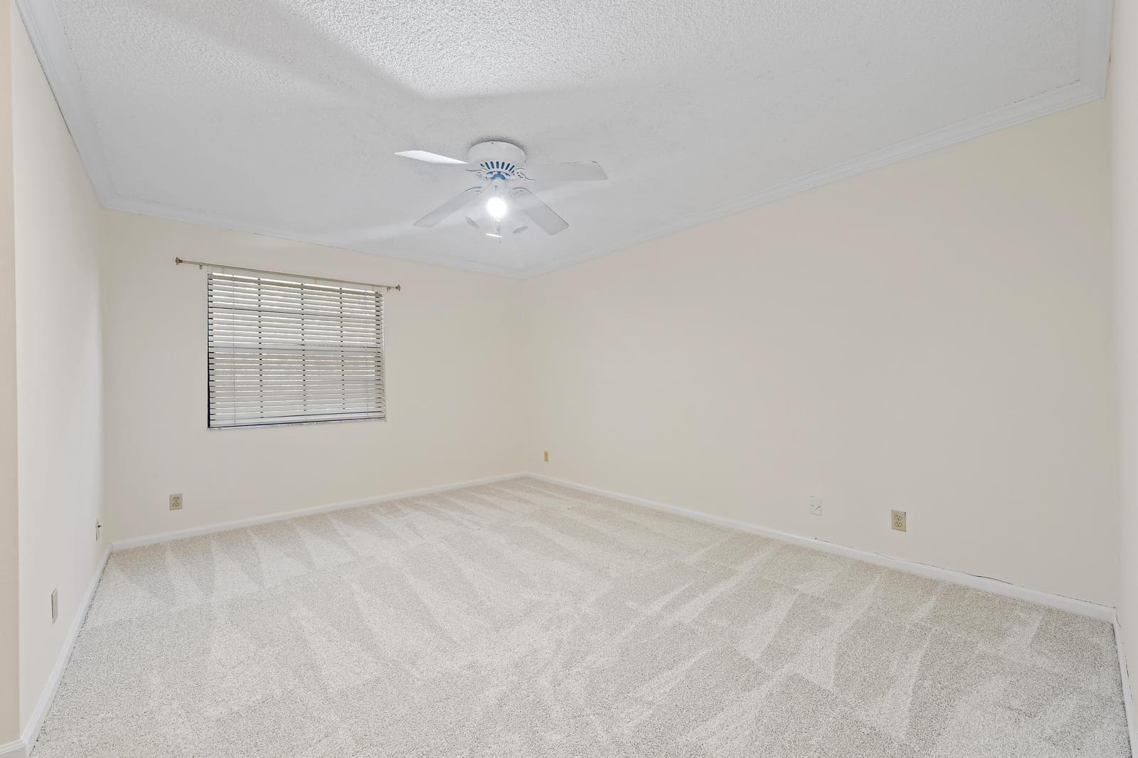 370 Prestwick Circle 2, Palm Beach Gardens, FL 33418 photo 29