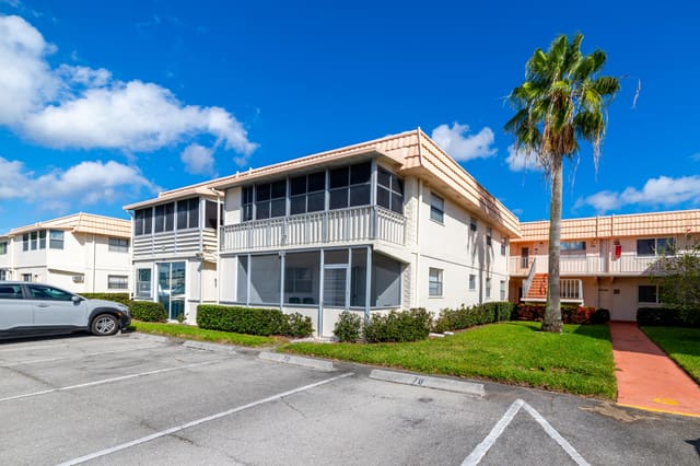 305 Saxony G, Delray Beach, FL 33446