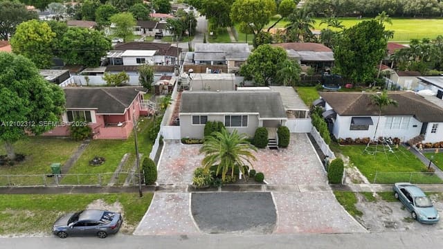 120 W 63rd Street, Hialeah, FL 33012