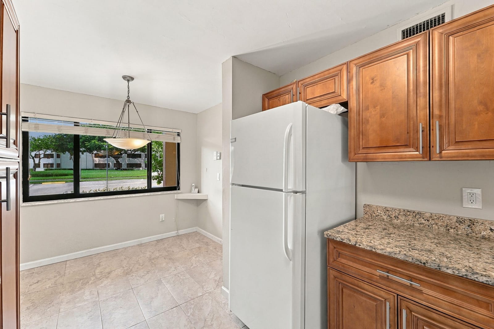 10607 W CLAIRMONT Circle 109 — photo 12