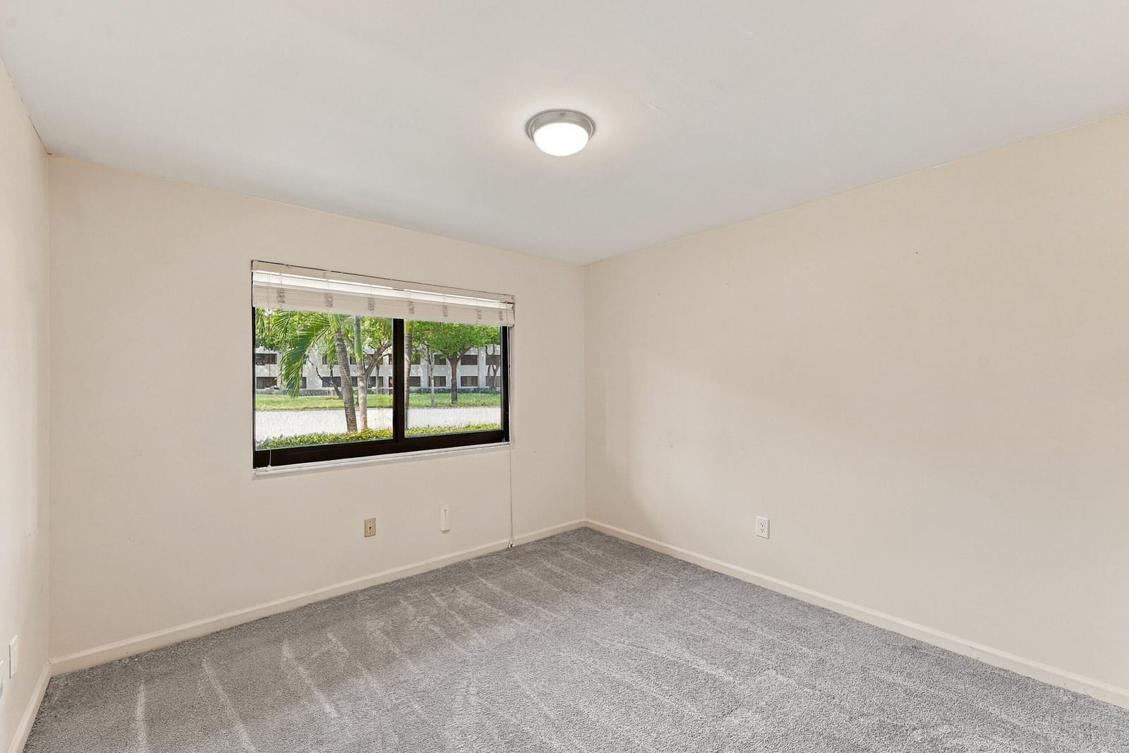 10607 W CLAIRMONT Circle 109, Tamarac, FL 33321 photo 19