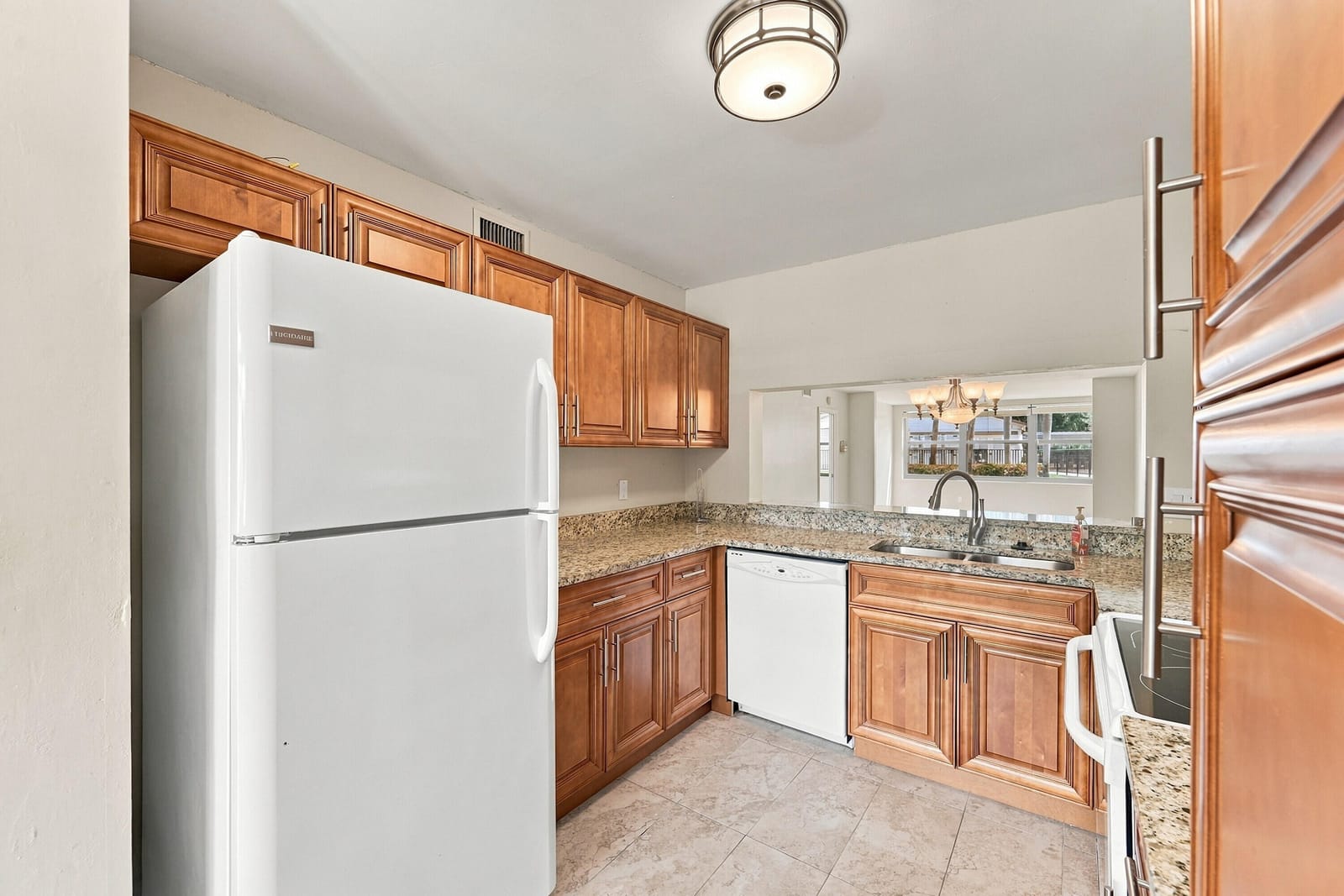 10607 W CLAIRMONT Circle 109 — photo 10