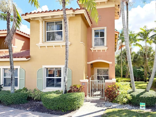 975 SW 143RD 1507, Pembroke Pines, FL 33027