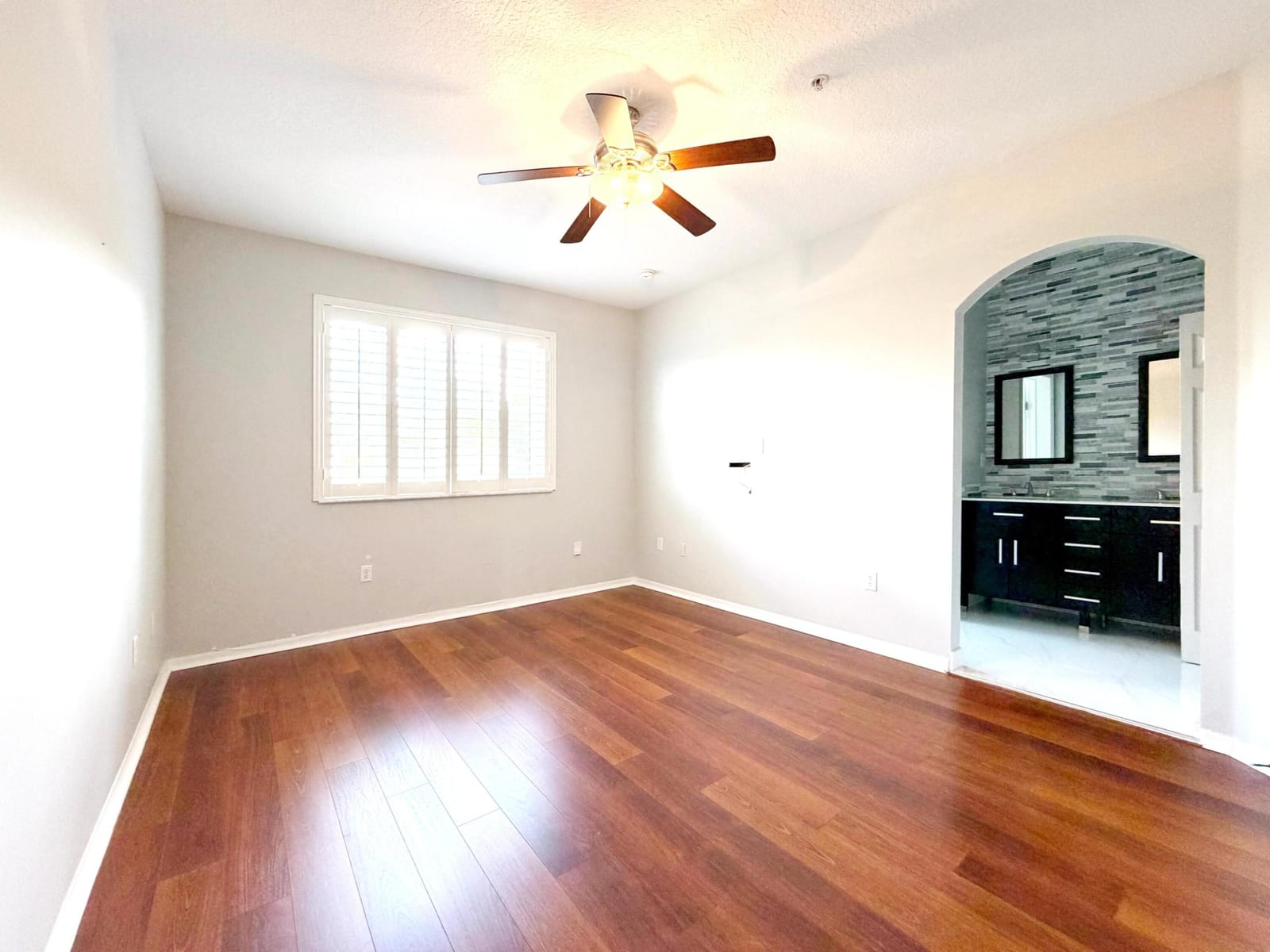 975 SW 143RD 1507 — photo 7