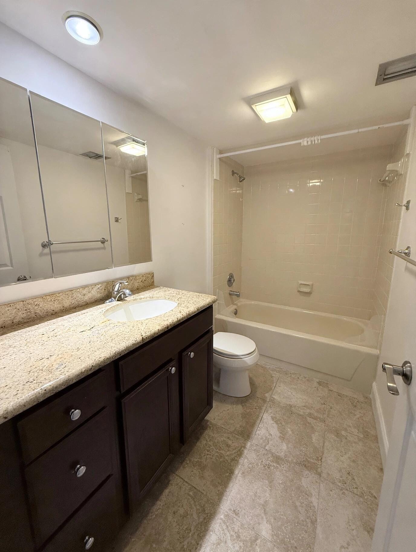 6025 Balboa Circle 306 — photo 12